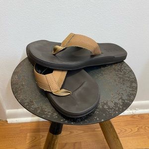 Mens reef cushion flip flops. Size 12